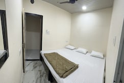 Hotel Winter, Ujjain