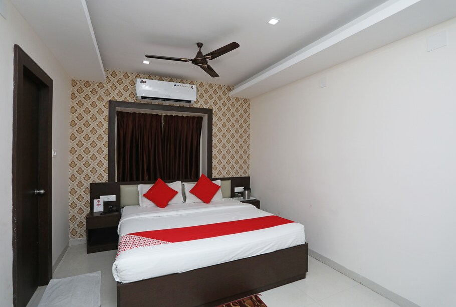 OYO 9344 Hotel Gangotri Puri Hotel, FREE Cancellation*, Price, Address