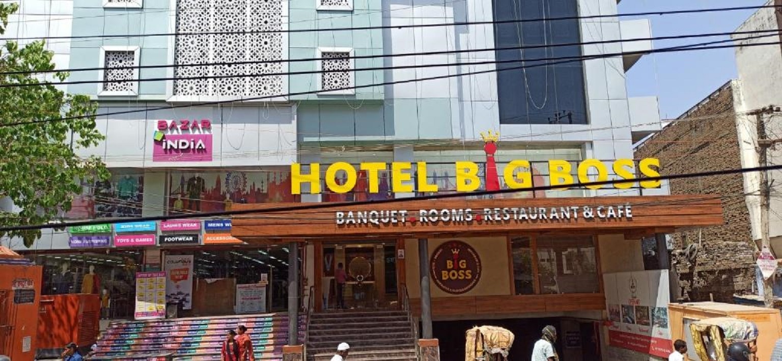 HOTEL BIG BOSS - Tap to explore photos