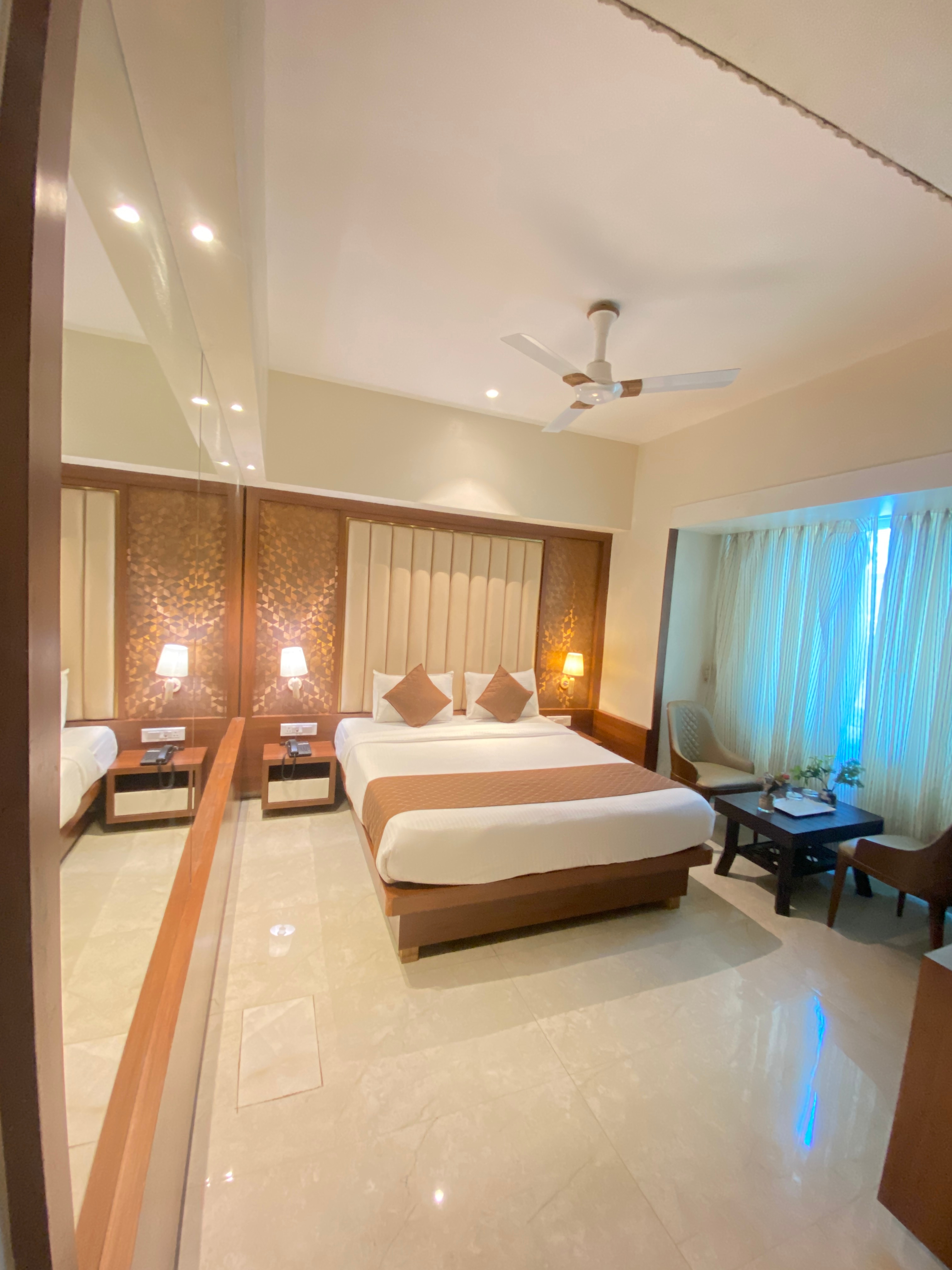Hotel Czar Inn - Tap to explore photos
