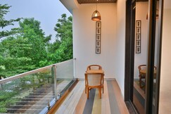 A Creations Emerald Farmhouse - Managed by Markoni, Chevella