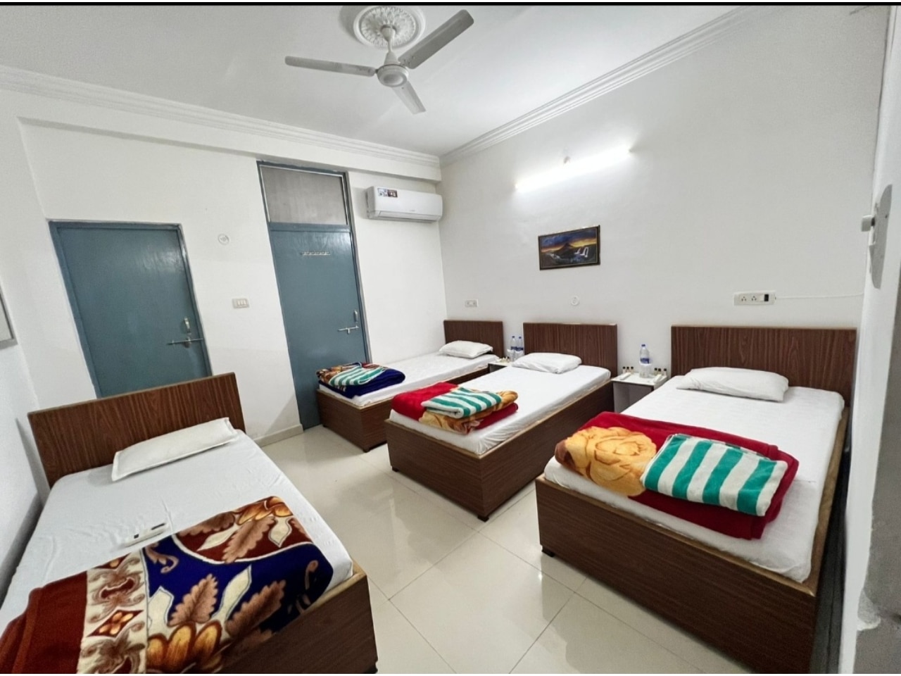 Maa Parvati Residency - Tap to explore photos