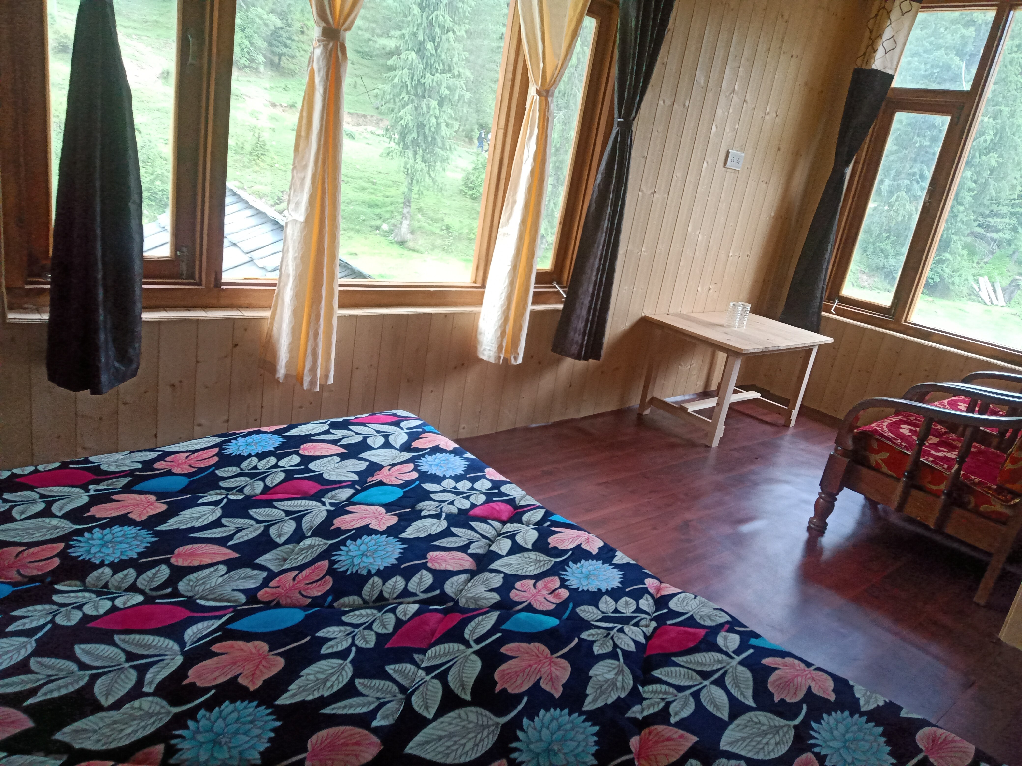 SHIVA VALLEY - A RIVER SIDE HOME STAY - Tap to explore photos