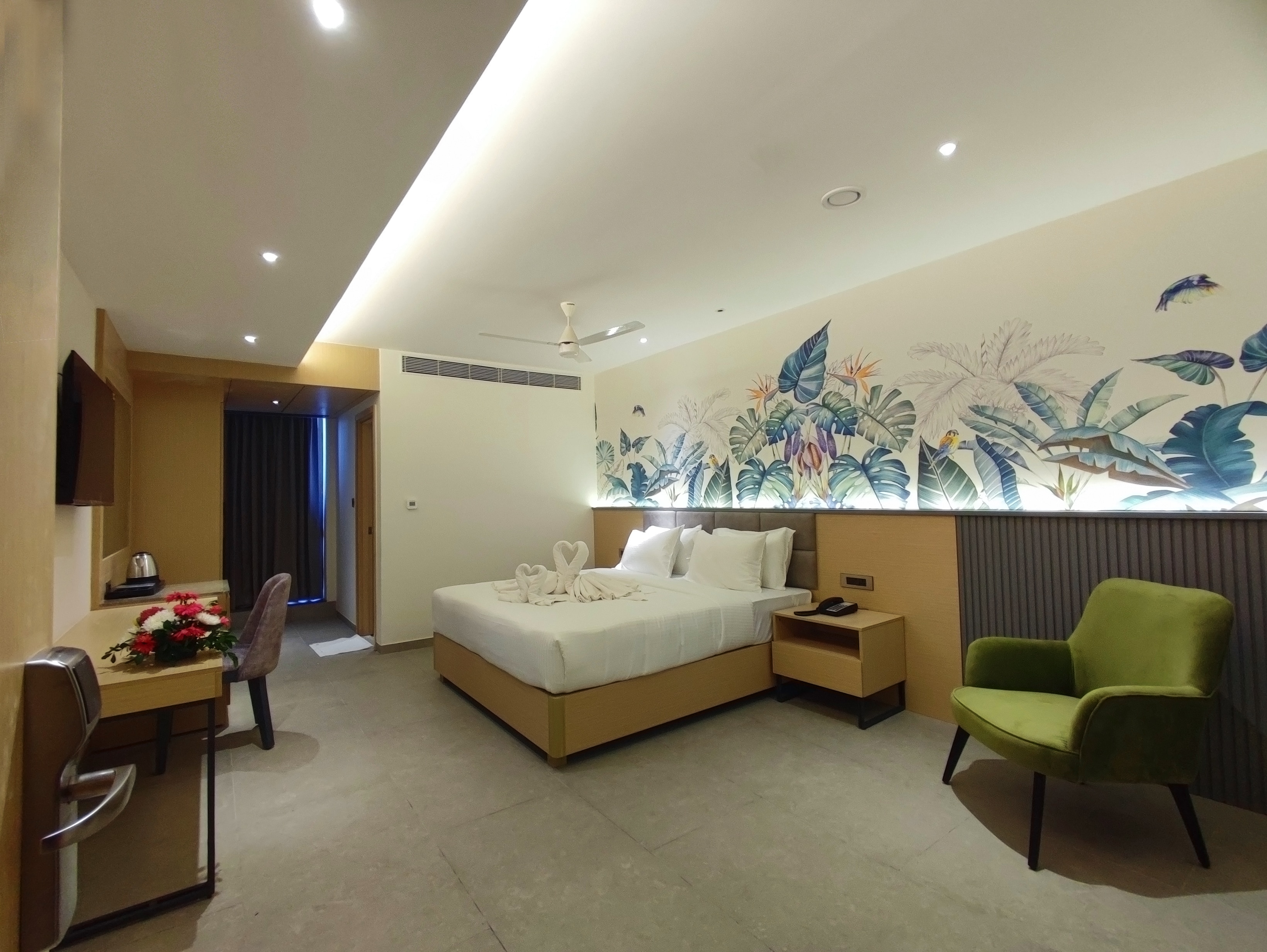 Signature Hotels - Tap to explore photos