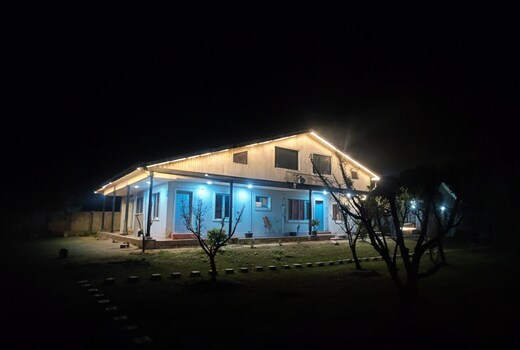 Plum Vista Shared Farm Suite1BR Free Bonfire & A La Carte Farm Meals By Homeyhuts