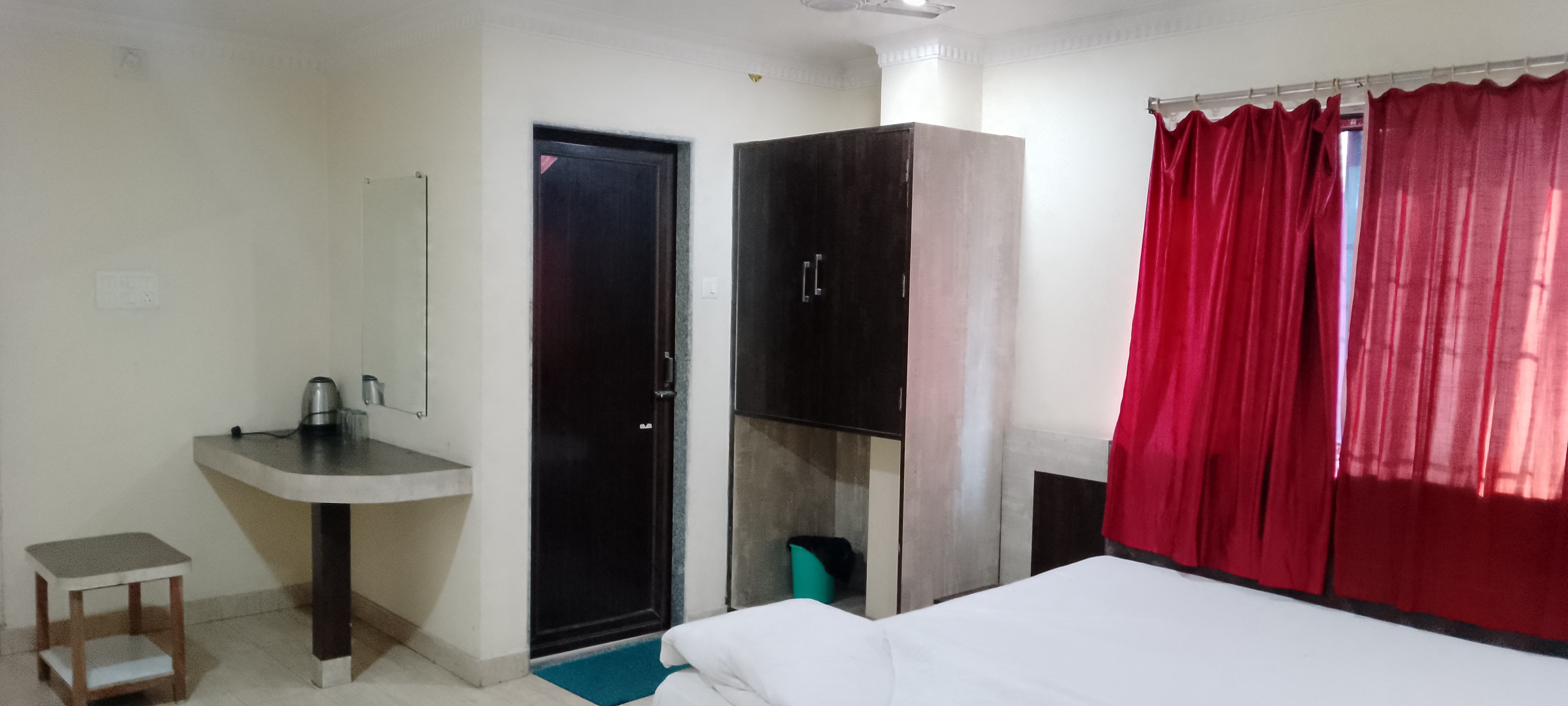 Hotel Gaya International - Tap to explore photos