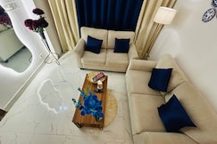 Luxury Stay 1BHK EXPO MART 5 MIN PARI CHOWK, Greater Noida
