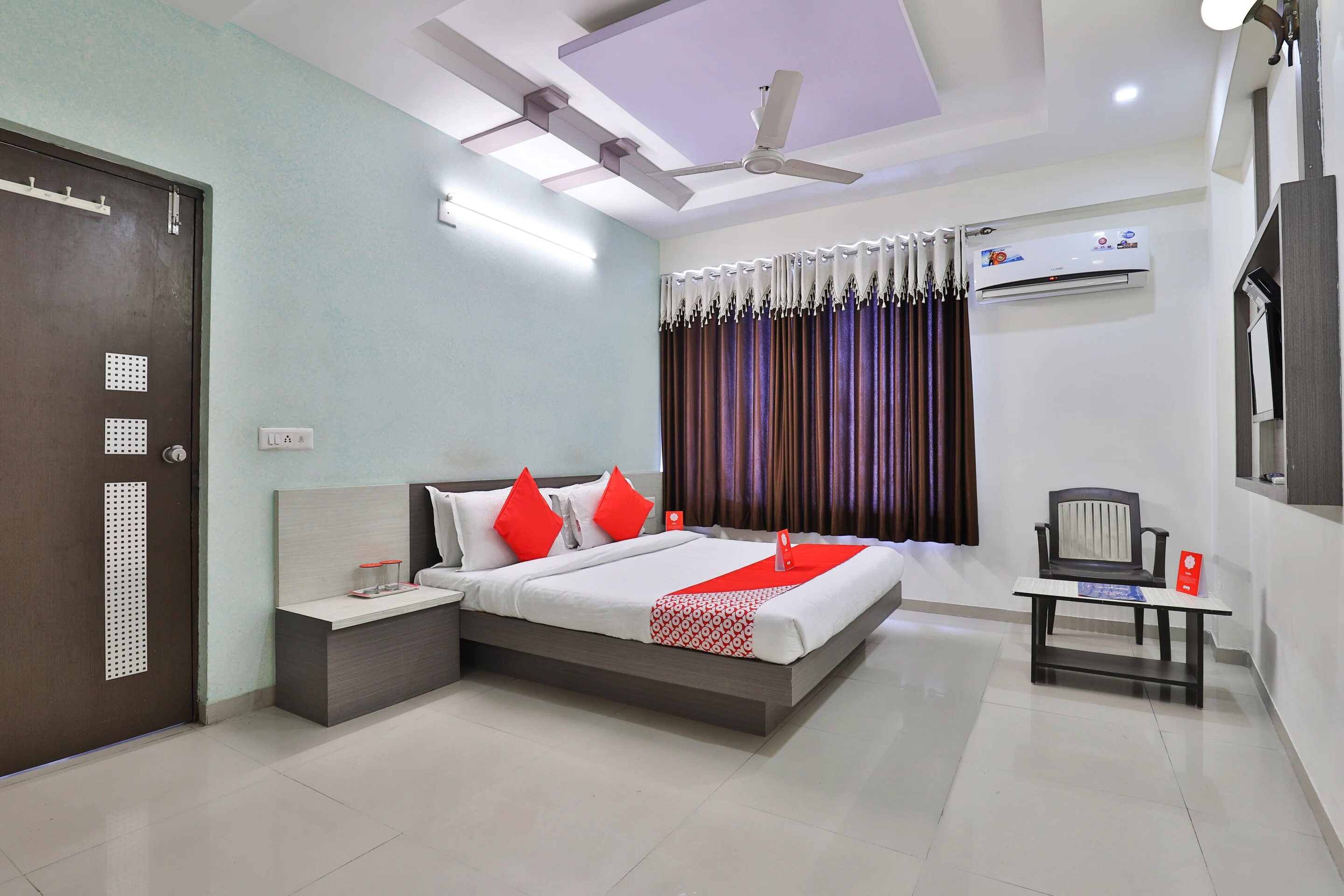 Hotel Nova Residency - Tap to explore photos