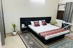 Giri Nandani Flat Modern and Stylish, Agra
