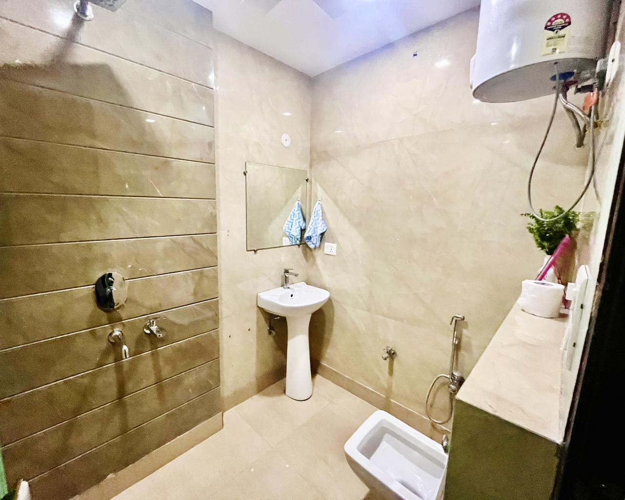 Candy | Jacuzzi, TV, Kitchenette, Insta-worthy 1BR - Tap to explore photos