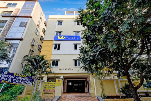 FabHotel RK Grand
