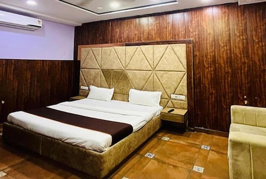 FabHotel Mannat Shalimar Bagh