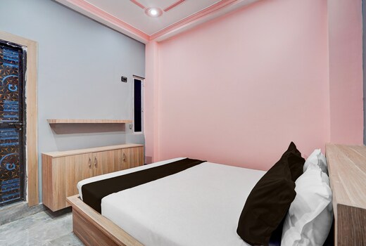 Hotel O Kolkata Inn & Sweets Bihta Railway Station