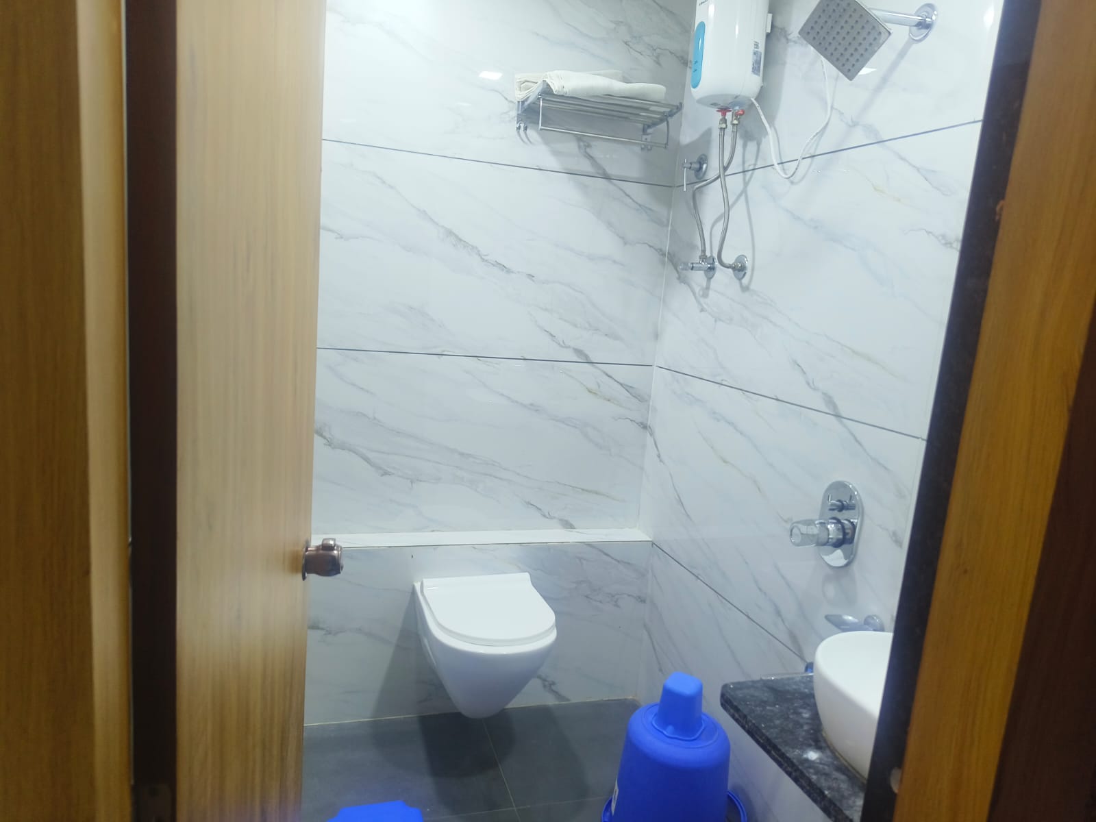 Hotel Shivalik - Tap to explore photos