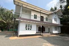 Serene Hill View Cottage, Munnar