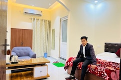 Raghuvanshi inn, Jaunpur