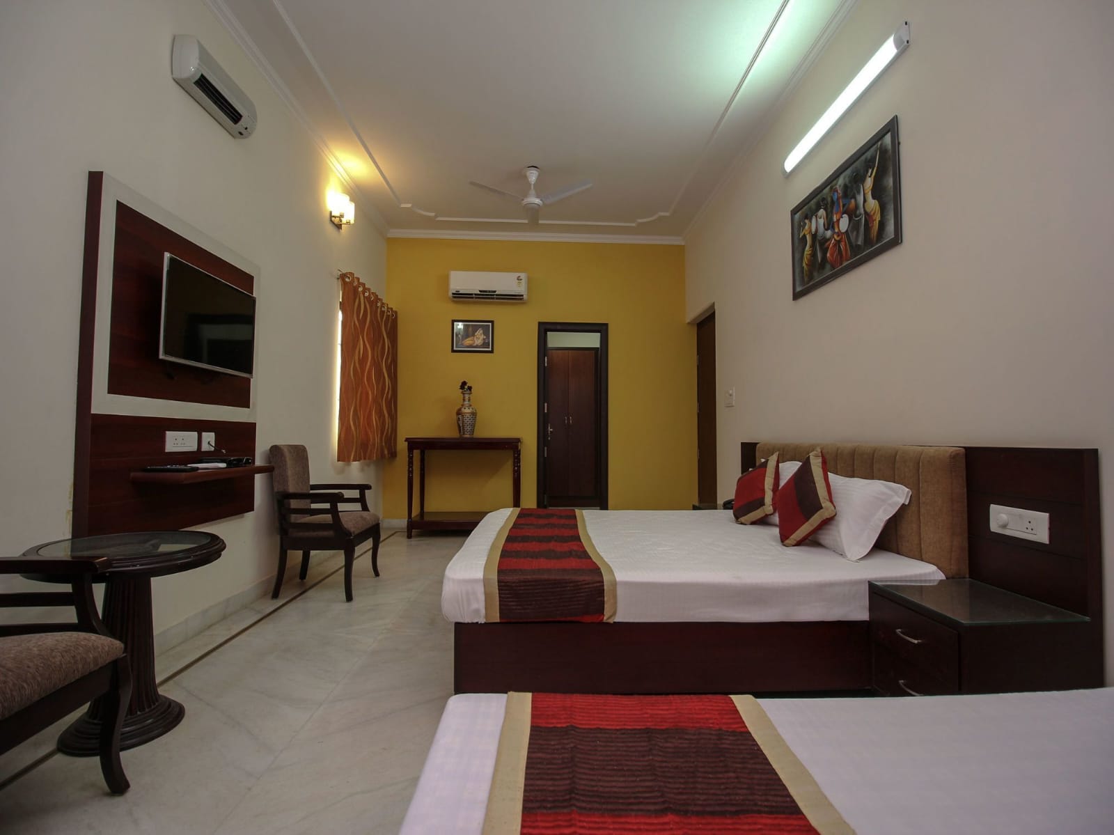 Hotel sinjara (mehar group of hotels) - Tap to explore photos