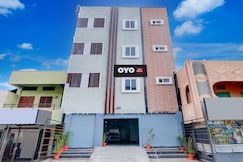 Hotel O Rainbow, Yellampeta