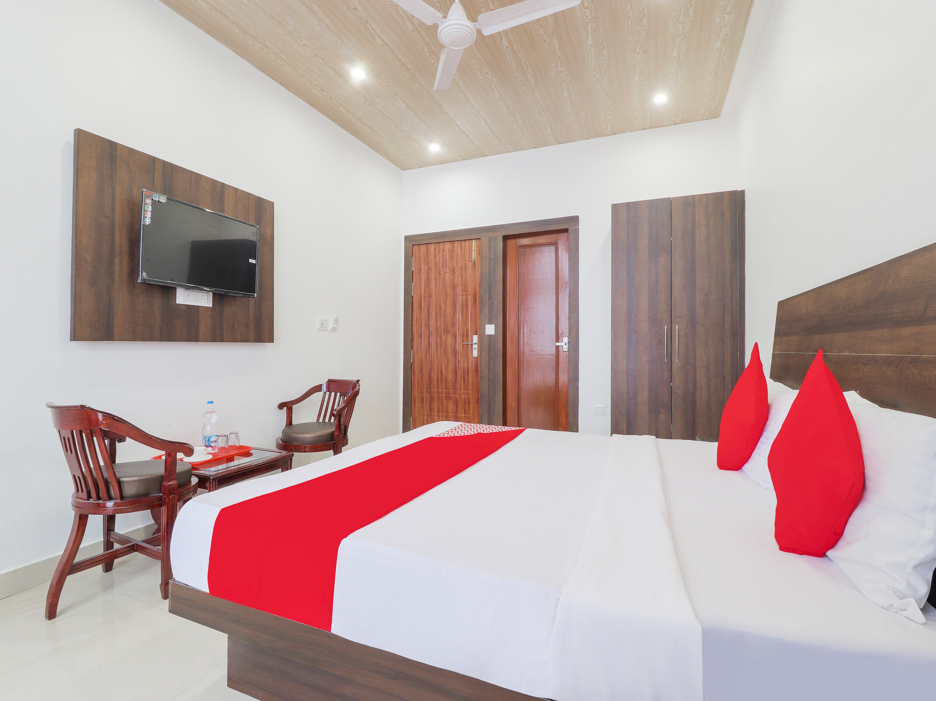 Hotel O Collection O Kalsia Home Stay - Tap to explore photos