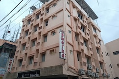 HOtel Dwarka, Nagpur