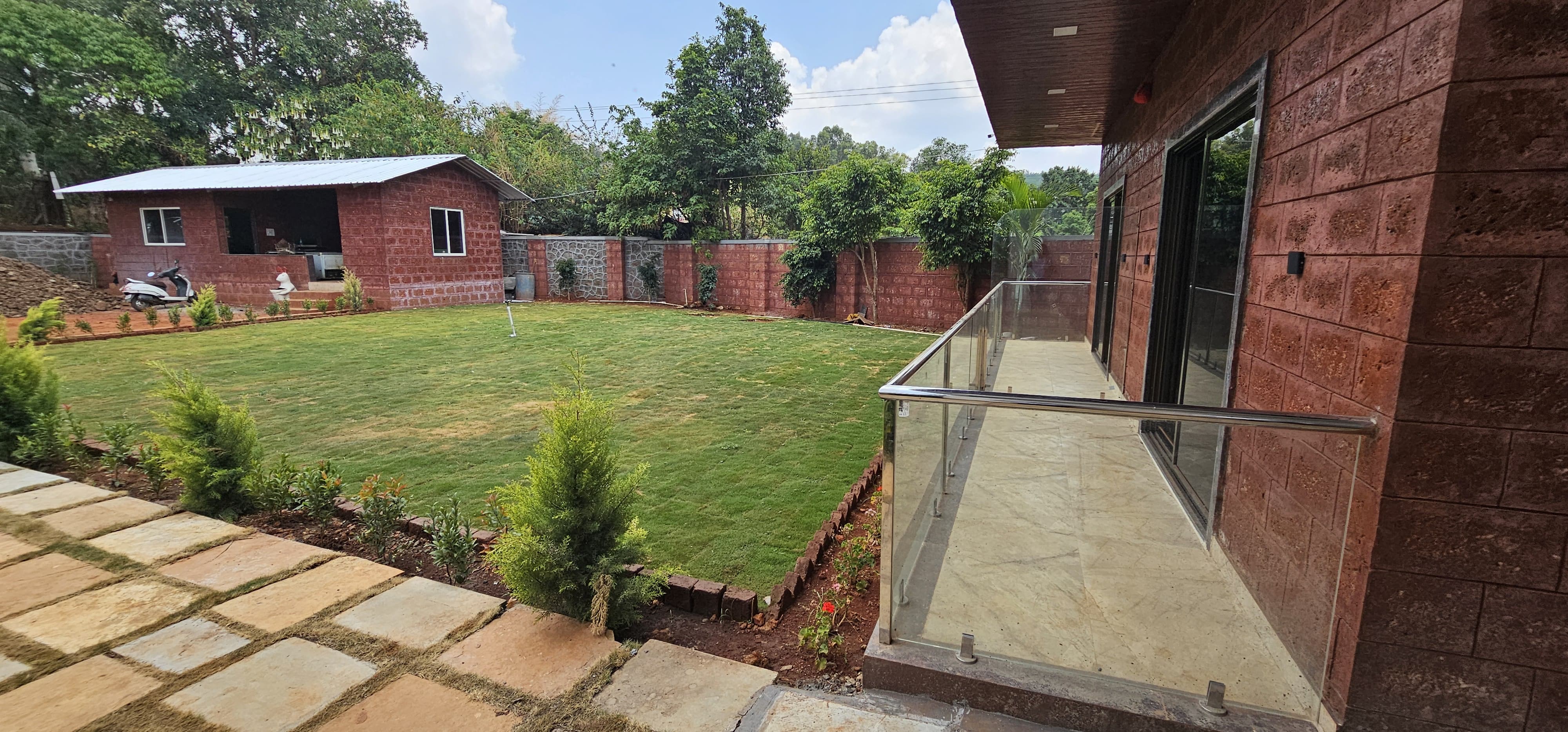 Rajyog Resort and Villa, Mahabaleshwar - Tap to explore photos
