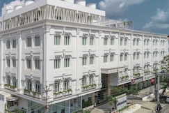 Annapurna De Royal, Guntur