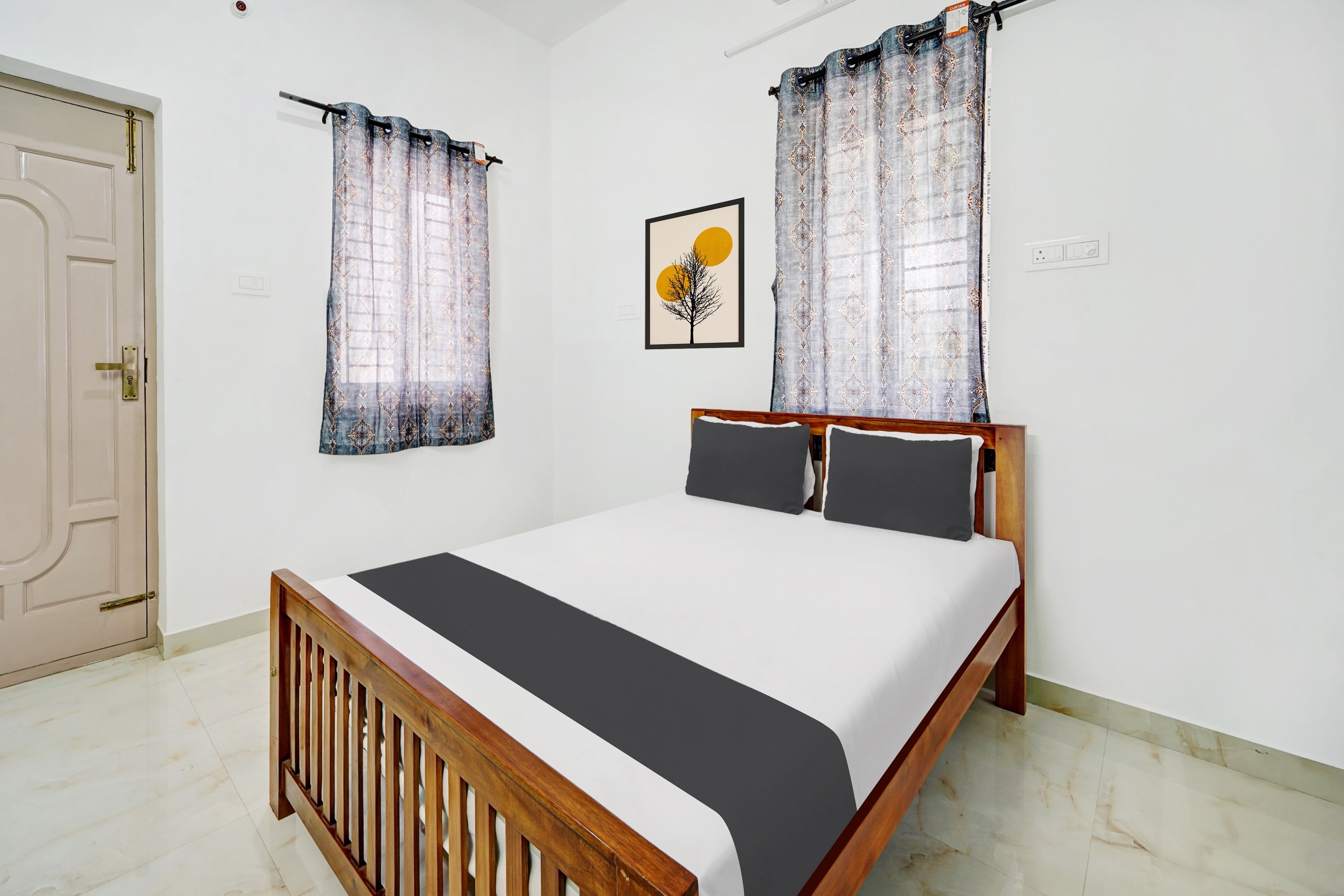 Hotel O RISHI RESIDENCY - Tap to explore photos