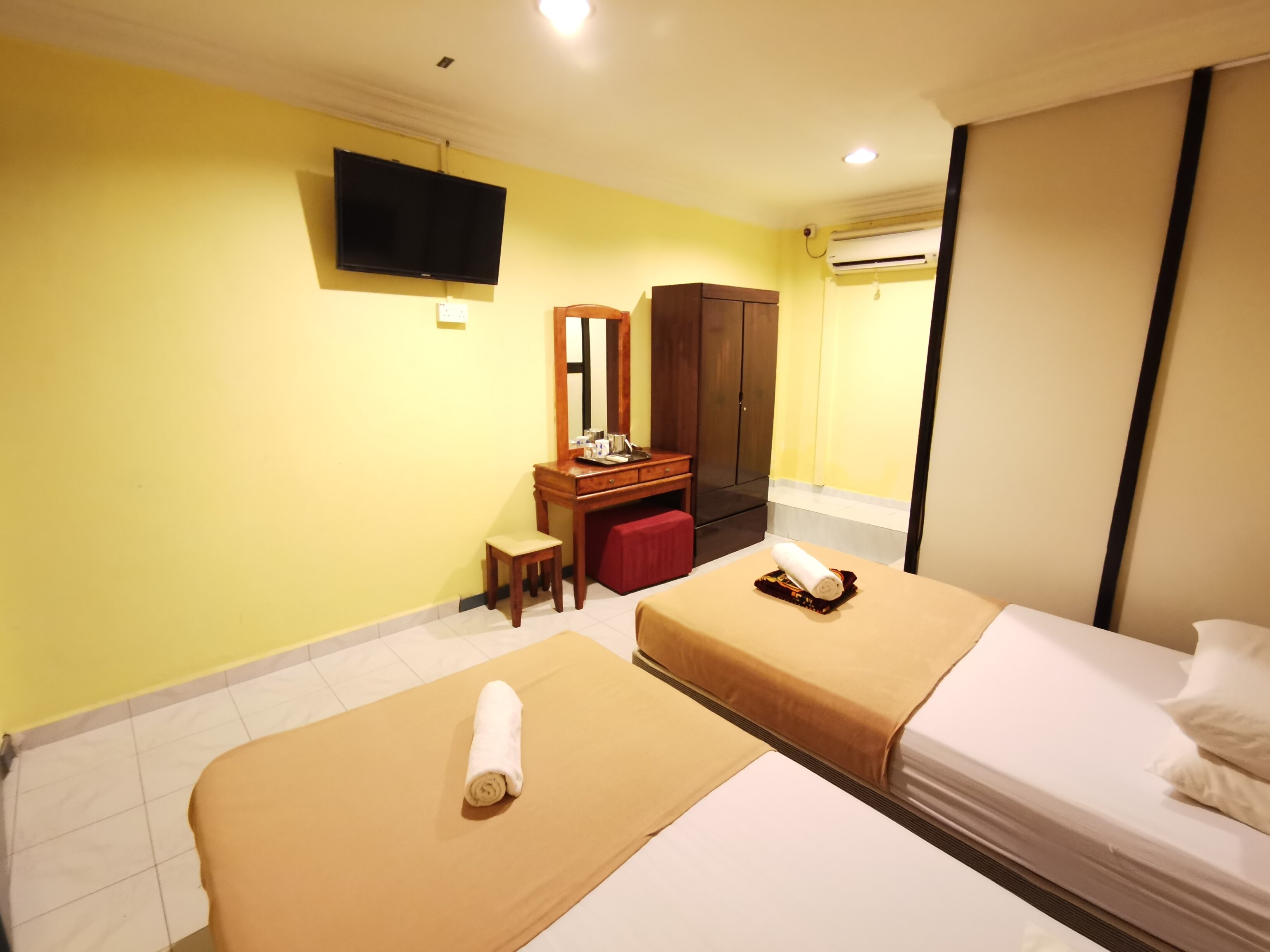 OYO 89822 Hotel As Salam - Tap to explore photos