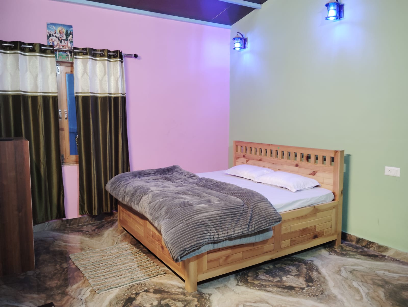 Parvatin Binsar Valley Homestay - Tap to explore photos