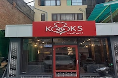 MR Guest House, Srinagar