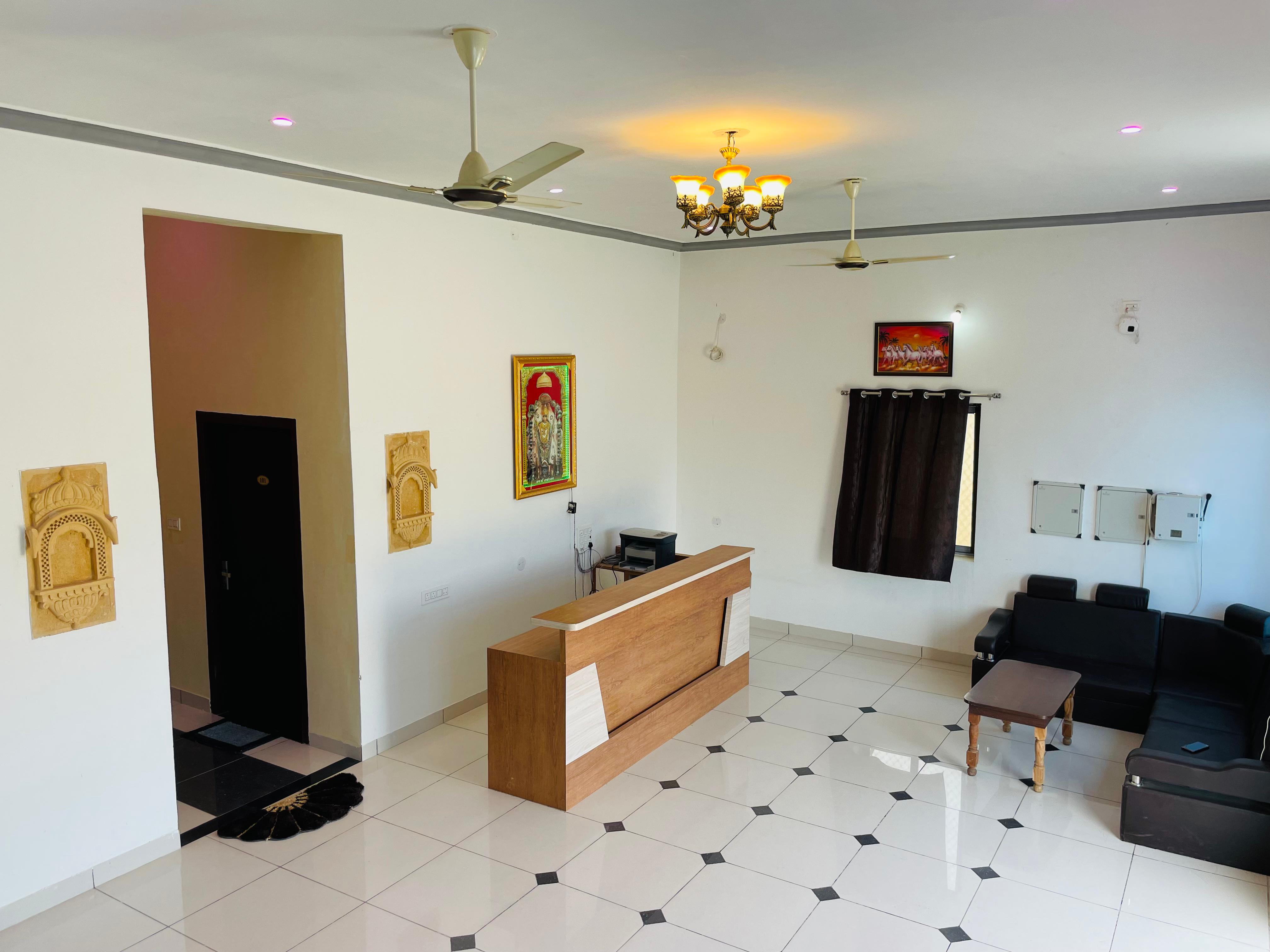 Hotel Shree Tanot Palace - Tap to explore photos