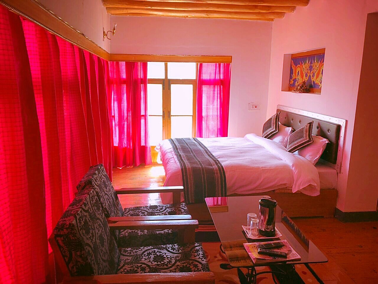 HOTEL SOLATRIAN  - Tap to explore photos