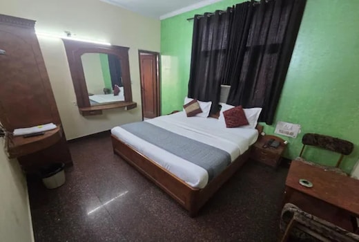 FabHotel Vardhmaan Inn