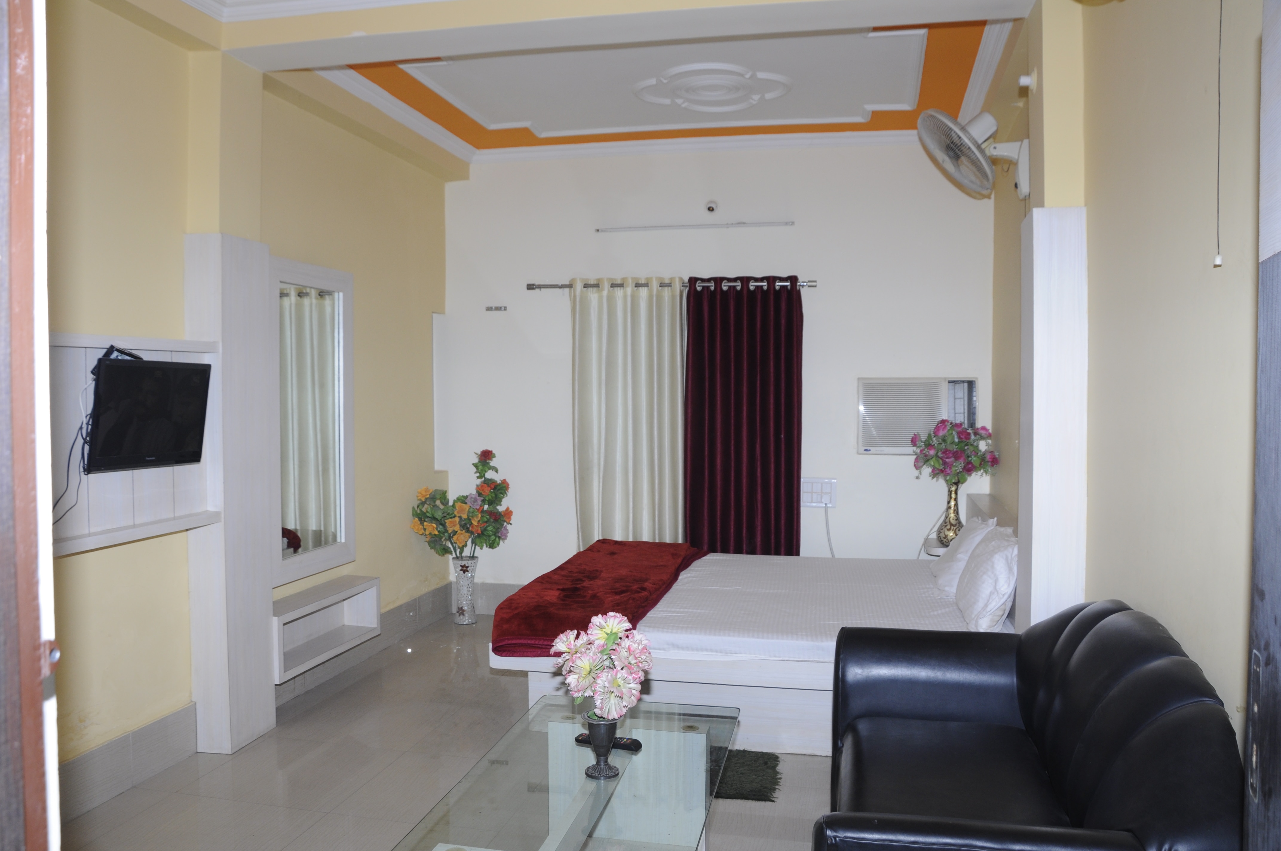 Hotel New Maurya Royal, sasaram - Tap to explore photos