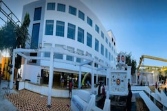 MAA KRIPA HOTEL & BANQUETS, Lucknow