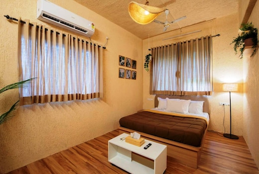 Boho House near the Sea Khar
