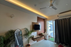 The Cozy Luxe, Greater Noida