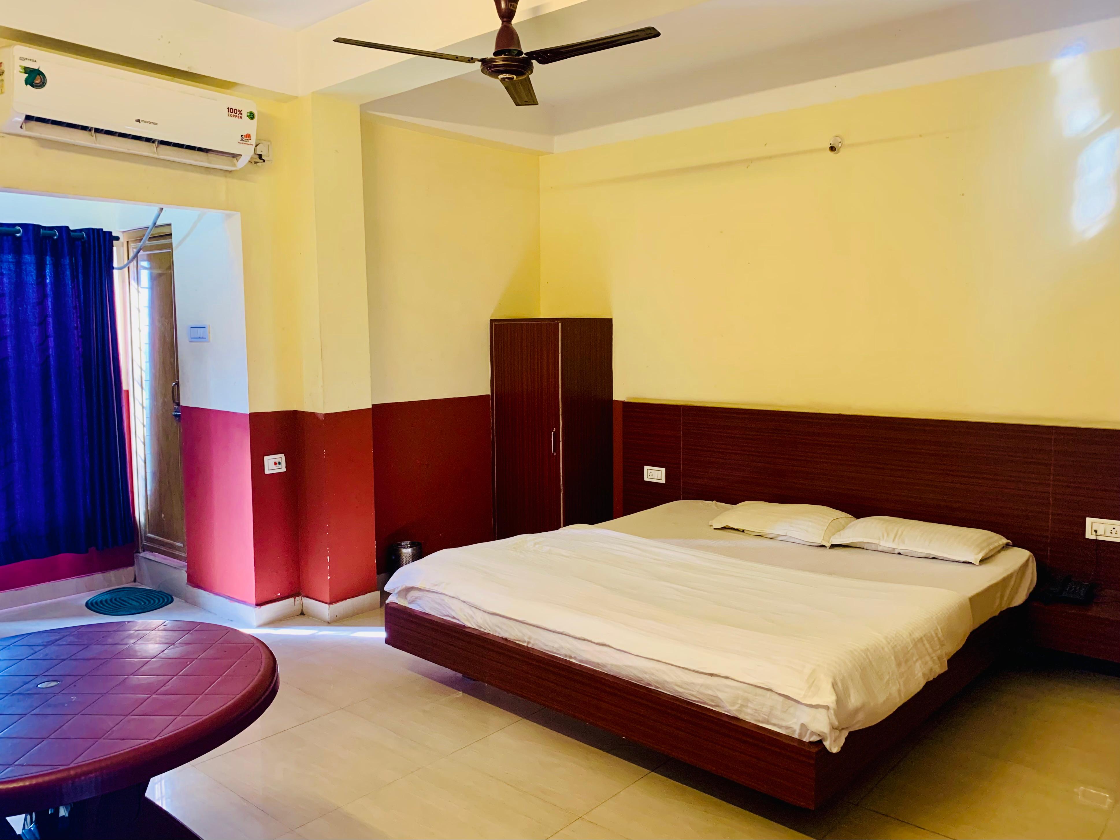 Hotel Alakananda - Tap to explore photos
