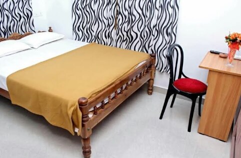DOLPHIN HOMESTAY - Tap to explore photos