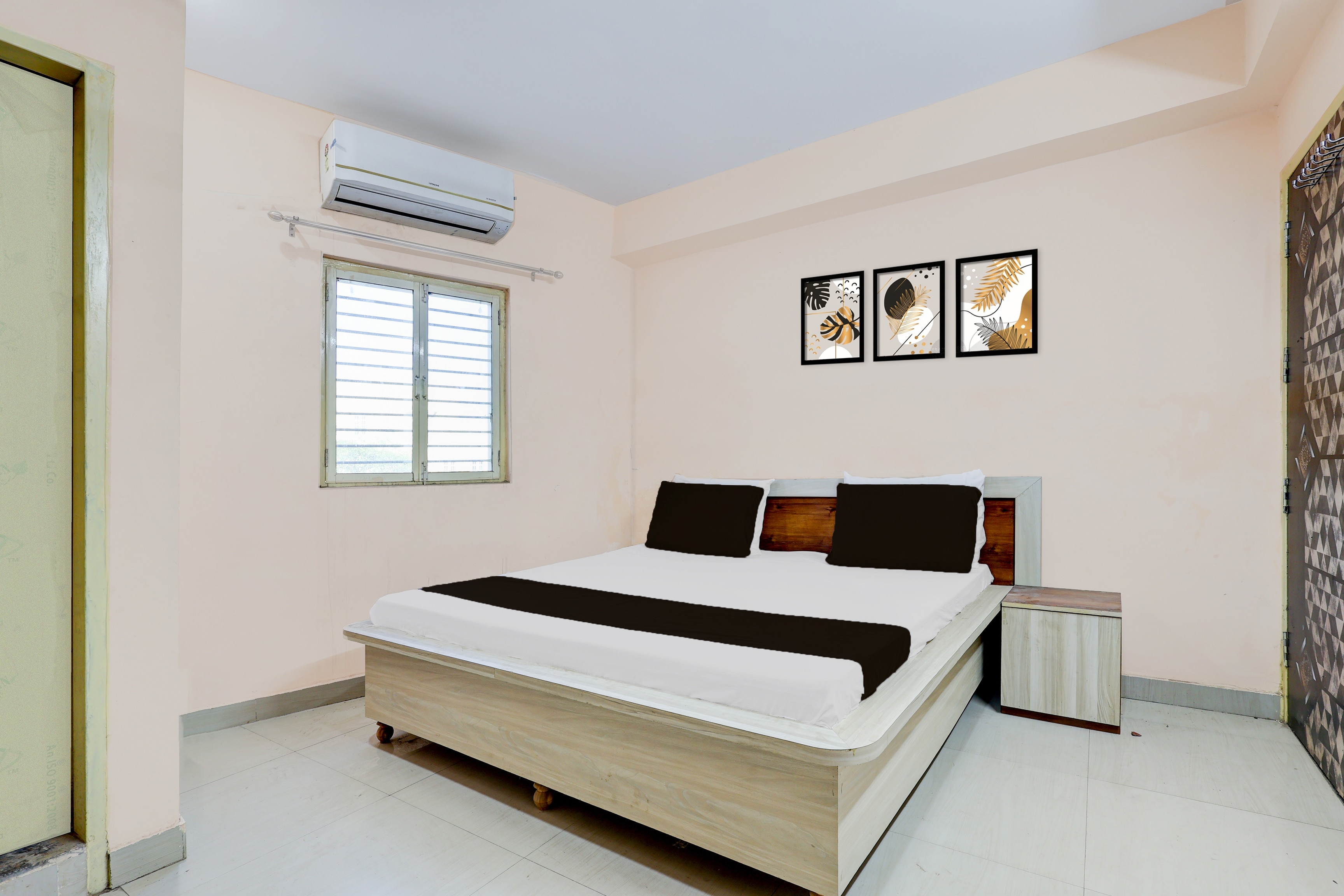 Super Hotel O Radhe Hotel - Tap to explore photos