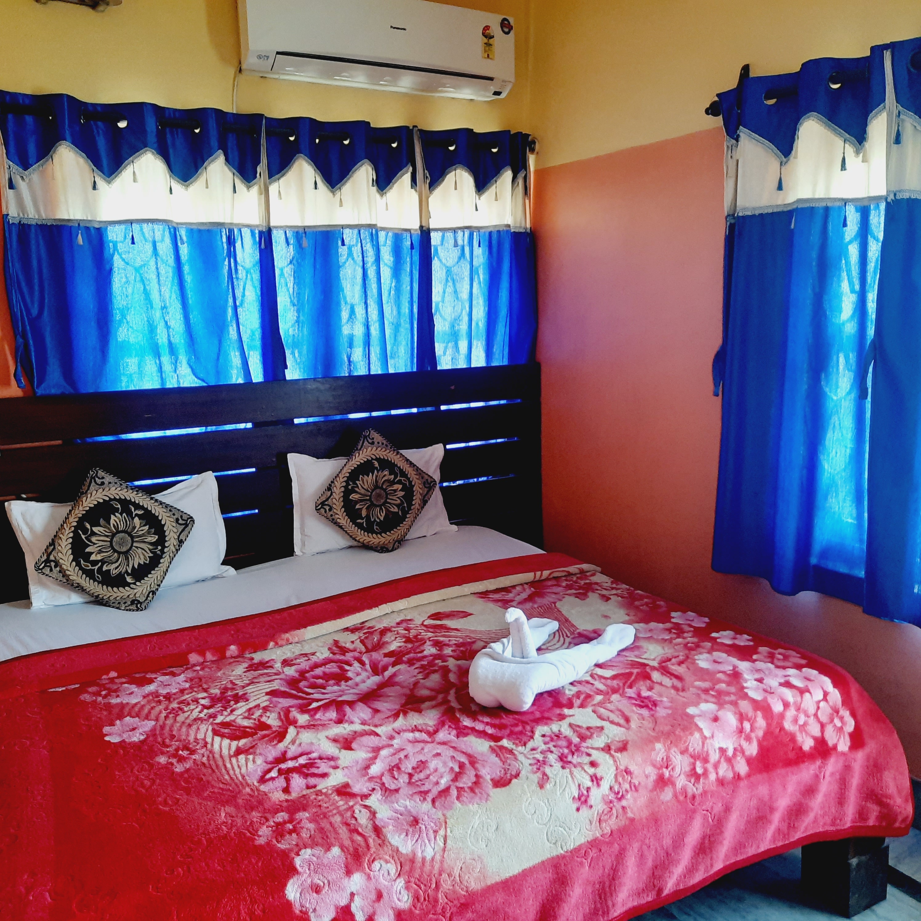 Welcome Guest Accommodation - Tap to explore photos