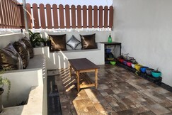 Katke s Homestay Rooftop Terrace Studio, Solapur