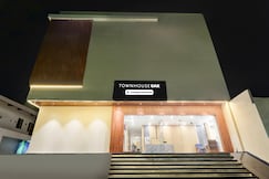 Super Townhouse Oak Army Aviation Base Jhansi, Jhansi