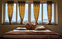 Terrace Suite Birdsong home