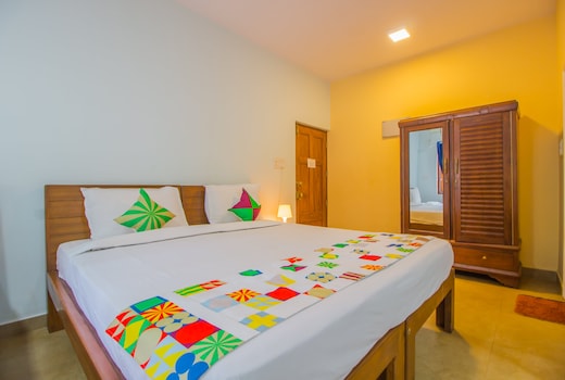 Super Collection O Holy Cross Home Stays
