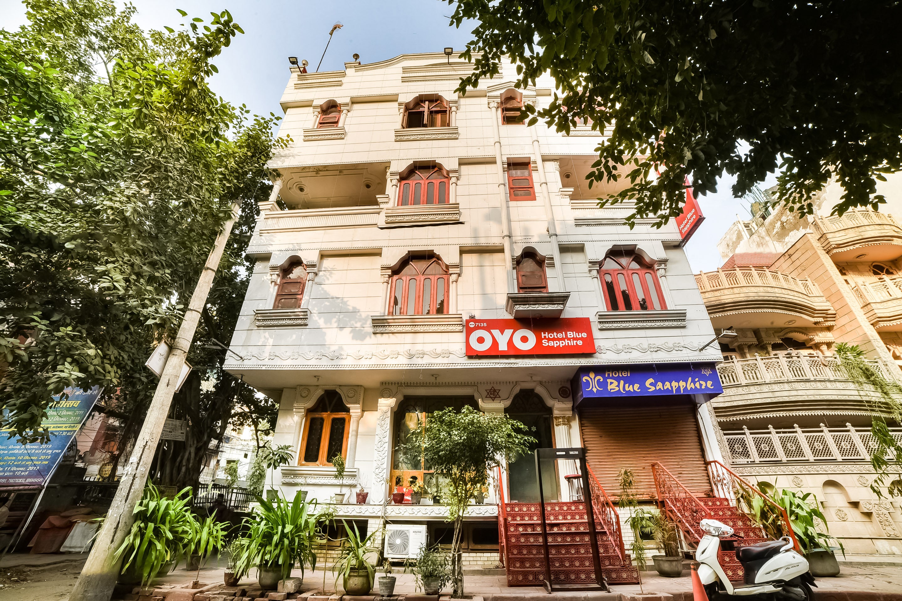 Hotel O Blue Sapphire Delhi - Tap to explore photos