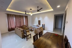 SnehNiketan Homestay2 Mumbai Naka Nasik 3BHK Apartment, Nashik