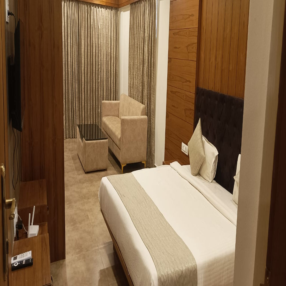 Casa Vinte E4 Modern 3 BHK near Baga - Tap to explore photos