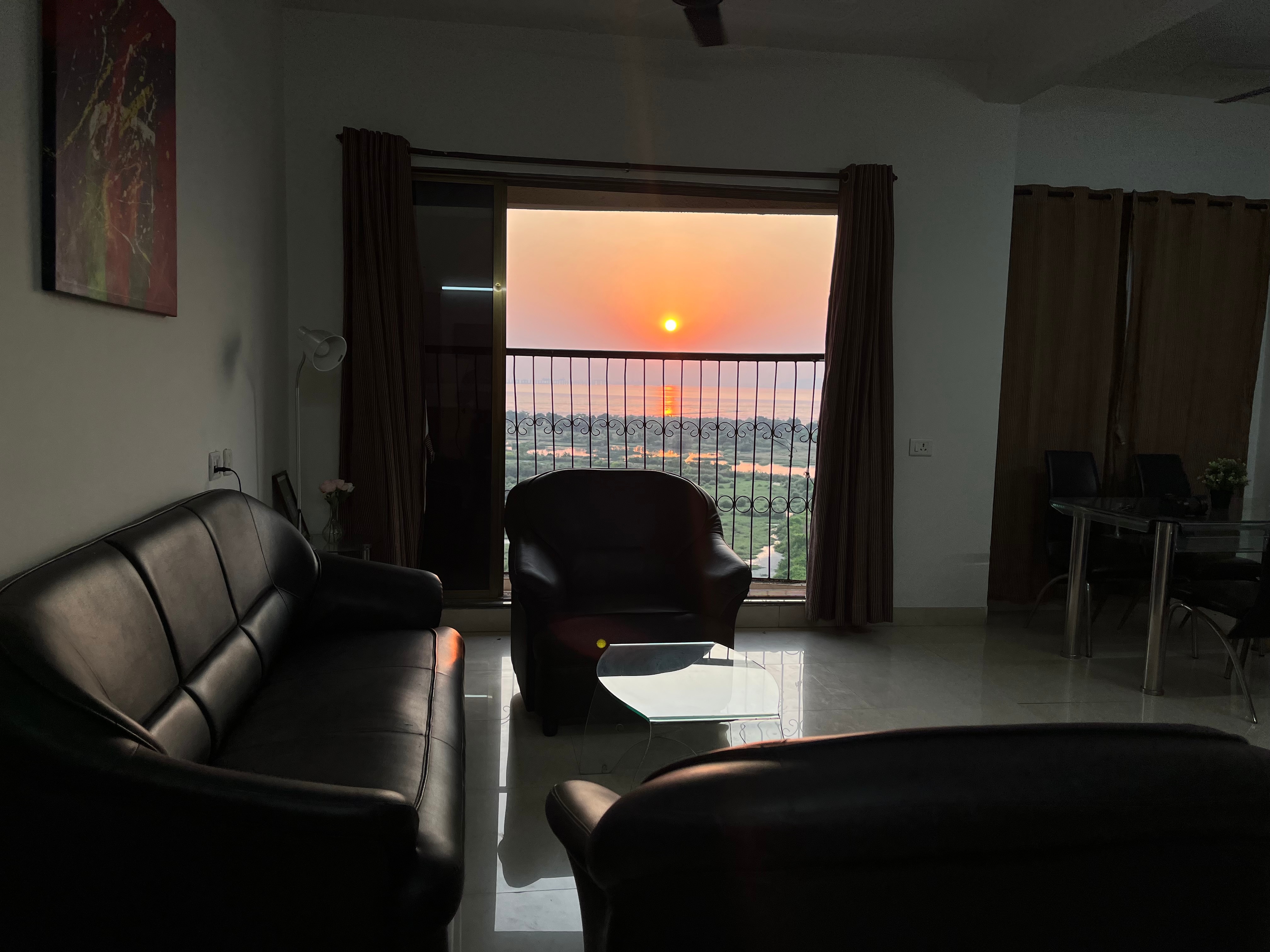 Seaview Luxe Apartments - Tap to explore photos