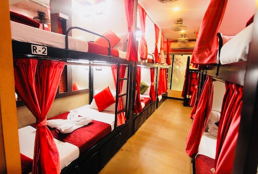 QubeStay TownHostel
